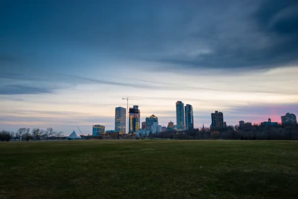 Milwaukee, Wisconsin den noční Time-lapse — Stock video