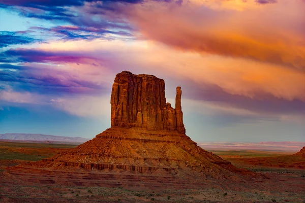 Monument Valley Arizona colorful sunset sky — Stock Photo, Image