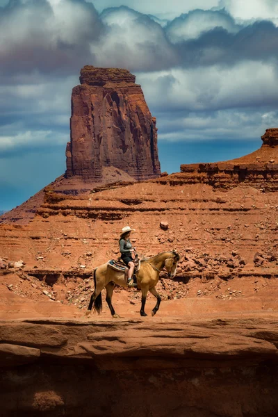 Reiten john ford 's point - monument tal — Stockfoto