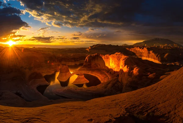 Sunrise over Reflection Canyon — Stock Photo, Image