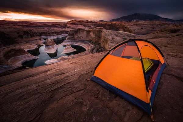 Télécommande Camping lac Powell réflexion Canyon Utah Usa — Photo