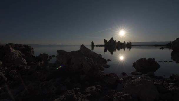 Lac Mono à Sunrise Dolly à droite — Video