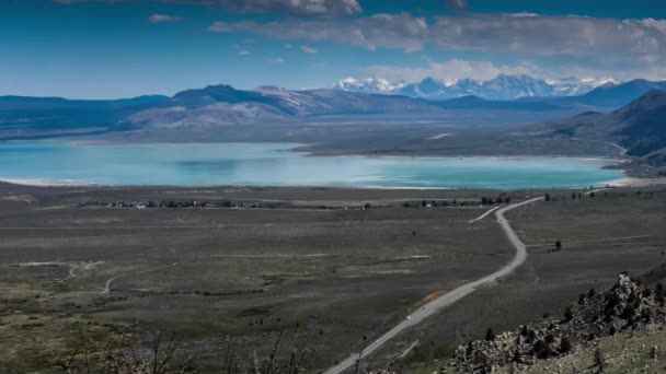 Estrada Estrela Azul para Mono Lake California Overlook — Vídeo de Stock