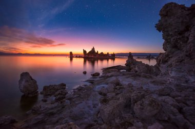 Mono Gölü gündoğumu Güney Tufa