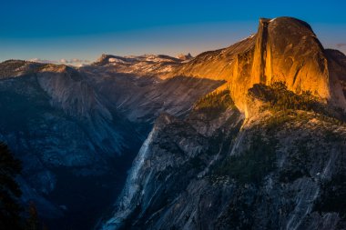 Milli Park Yosemite Half Dome günbatımı ışık buzul POI tarafından yaktı