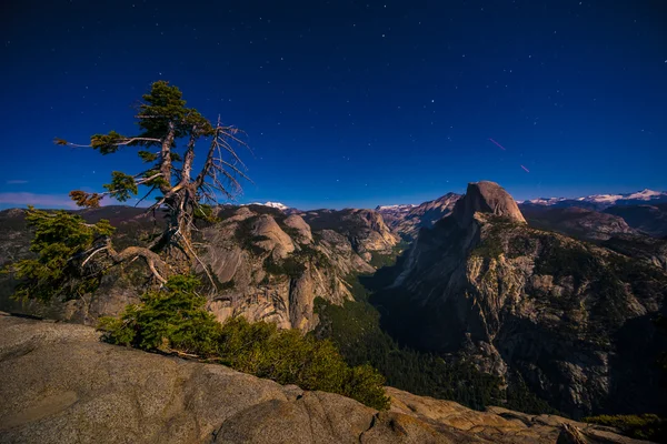 Glacier Point v noci Yosemitský národní Park — Stock fotografie