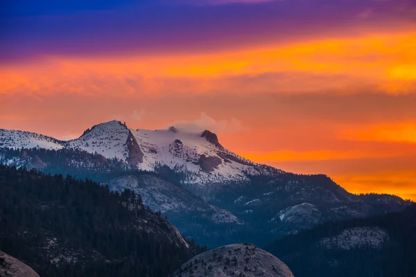 Tenaya Peak Sunrise Yosemitský národní Park — Stock fotografie