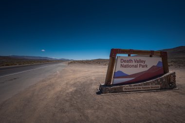 Ölüm Vadisi Milli Parkı işaret