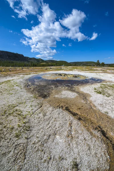 Ékszer gejzír a yellowstone — Stock Fotó