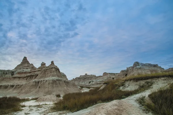 Sonnenaufgang in der Nähe großer Badlands mit Blick auf den Nationalpark South Dakota — Stockfoto