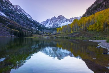 Maroon gündoğumu Aspen Colorado çan