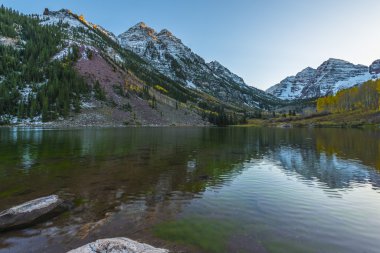 Maroon gündoğumu Aspen Colorado çan