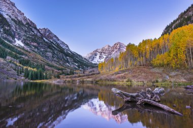 Maroon gündoğumu Aspen Colorado çan