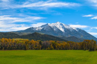 Mount Sopris Elk dağlar Colorado - sonbahar renkleri