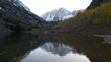 Maroon gündoğumu Aspen Colorado çan