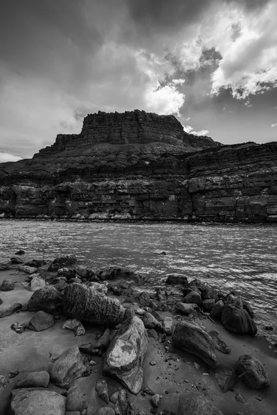 Colorado River at Lees Ferry Black and White Vertical — Stock Photo, Image