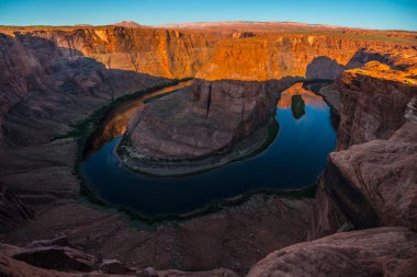 At nalı Bend sayfa Arizona gündoğumu