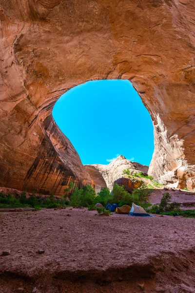 Acampar em Coyote Gulch — Fotografia de Stock