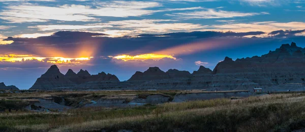 Belo pôr do sol Badlands National Park Dakota do Sul — Fotografia de Stock