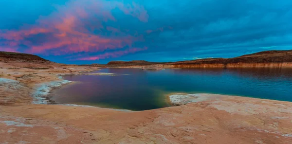 Güneş battıktan sonra Lake Powell — Stok fotoğraf