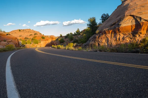 Utah Highway 12 millones de dólares camino bajo ángulo —  Fotos de Stock