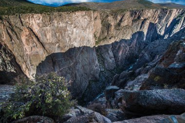 Gunnison Ulusal Parkı 'nın Kara Kanyonu