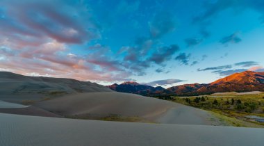 Büyük kumulları günbatımı Colorado sonra