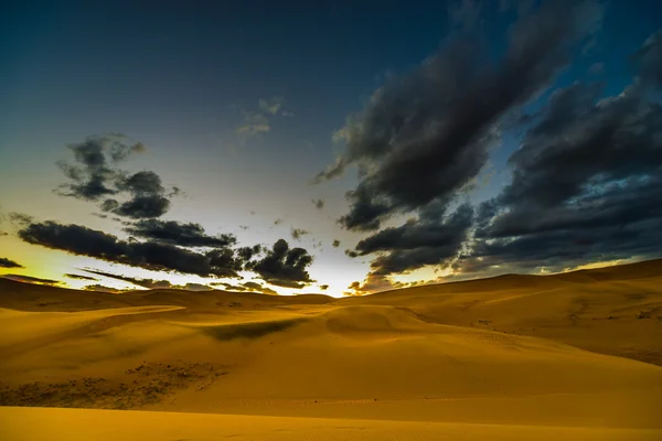 Grandes dunes de sable après le coucher du soleil Colorado — Photo