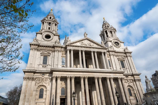 Front facade of St Paul's Cathedral London — Stock Photo, Image