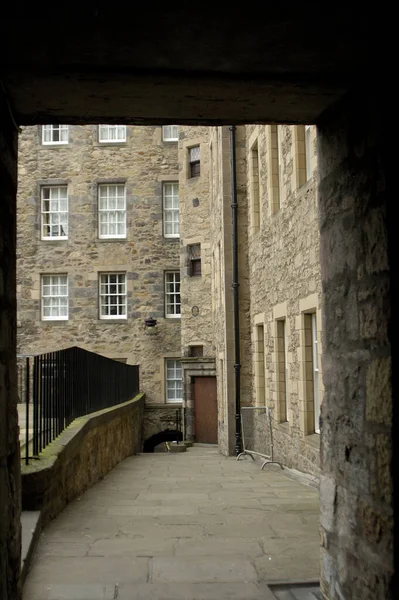 Milnes Court and narrow close in Edinburgh — Stock fotografie