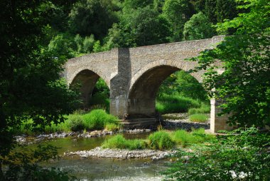 Yair köprü yaz aylarında Tweed Nehri üzerinde