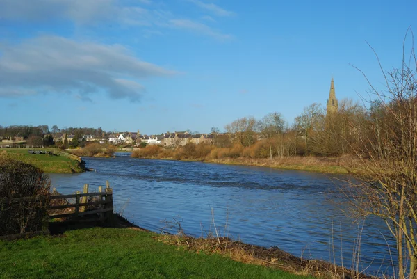 Junction pool and view of Tweed at Kelso — Stock Photo, Image
