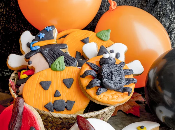 Primo piano di biscotti di Halloween luminosi e deliziosi — Foto Stock