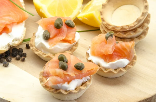 Tartare van gerookte zalm — Stockfoto