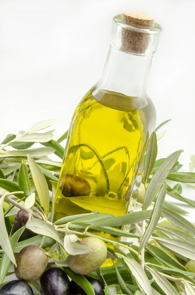 Додаткова незаймана оливкова олія — стокове фото