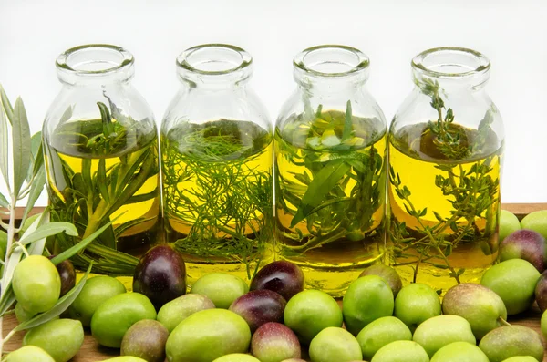 Olio extra vergine di oliva — Foto Stock