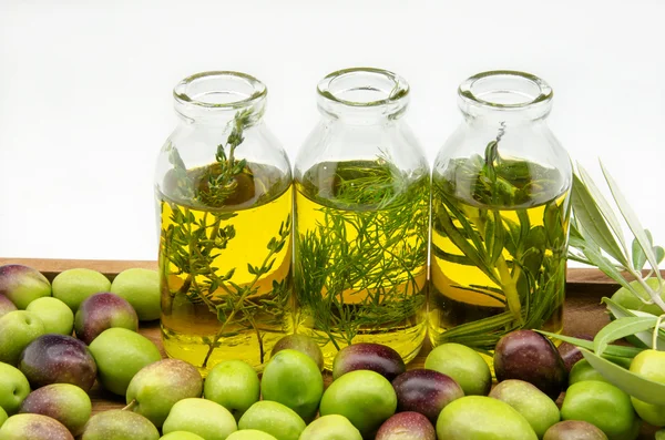 Olio extra vergine di oliva — Foto Stock