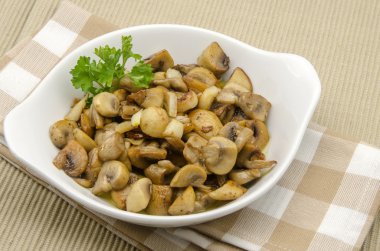 Kızarmış yağlı mantar