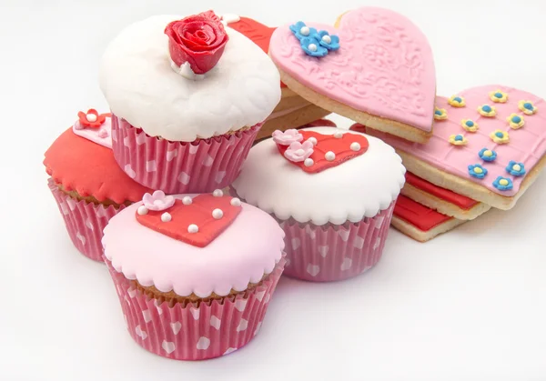 Butterkekse und Cupcake — Stockfoto