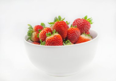 Birkaç taze çilek.