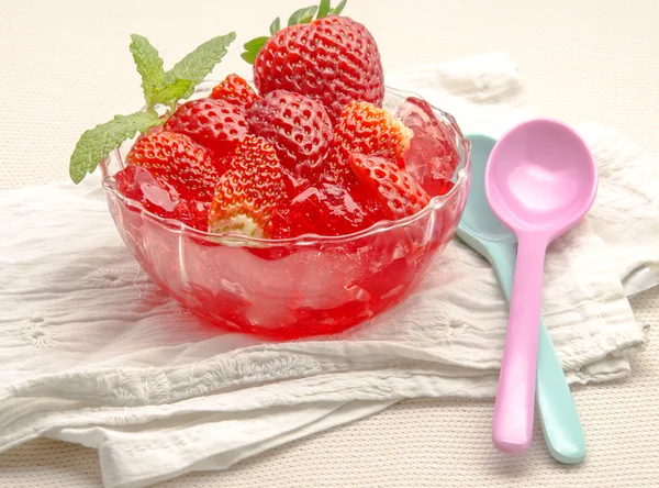 Strawberry gelatin — Stockfoto