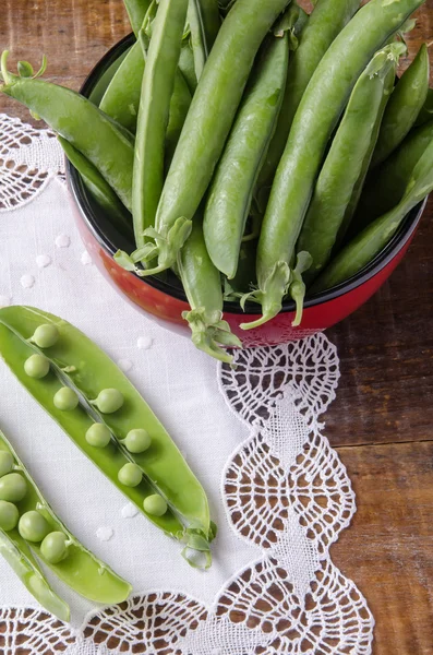 Fresh pea pods — Stock Photo, Image