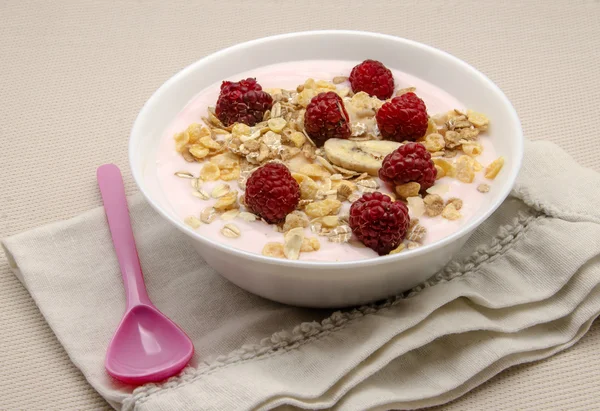 Yogur de postre crema —  Fotos de Stock