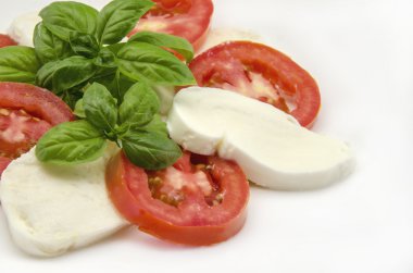 Caprese salatası