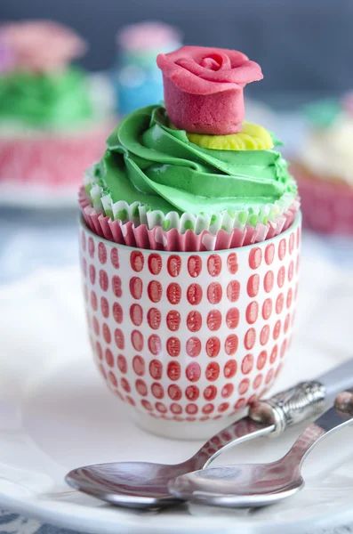 Cupcakes decorado colorido — Fotografia de Stock
