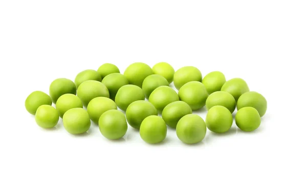 Guisantes verdes frescos aislados . — Foto de Stock