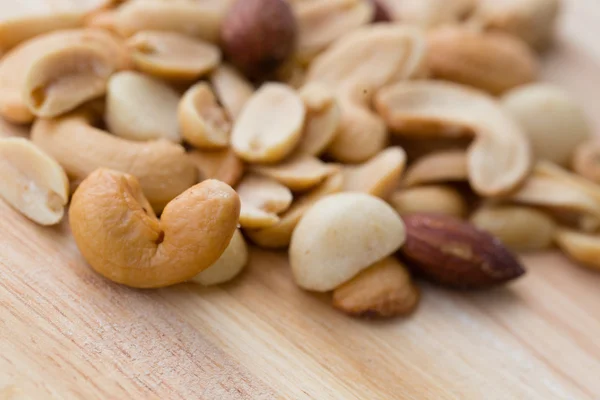 Mixed salted nuts — Stock Photo, Image