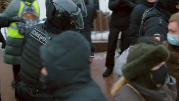 Detención personas huelga política protesta. apoyar a Alexey Navalny. Rusia Moscú — Vídeos de Stock
