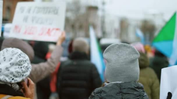 Manifestación pro Furgal de Khabarovsk. La repugnante ciudad rusa. Personas opositoras — Vídeo de stock