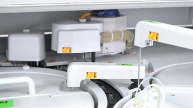 Anti-korona virüs aşısı laboratuvar santrifüj makinesiyle geliştiriliyor..